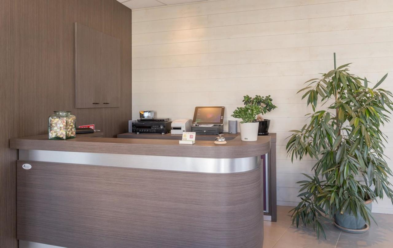 Hotel De La Gare Thouars Εξωτερικό φωτογραφία