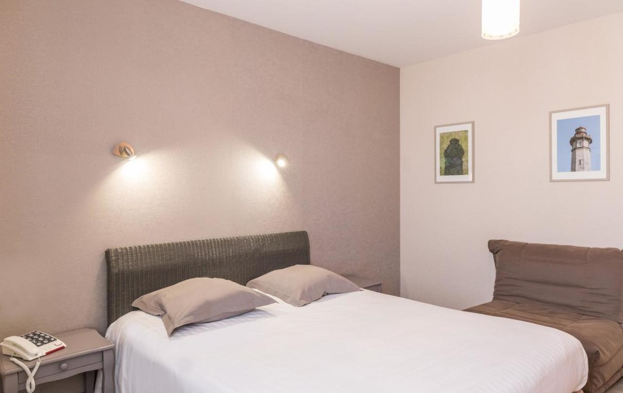 Hotel De La Gare Thouars Εξωτερικό φωτογραφία