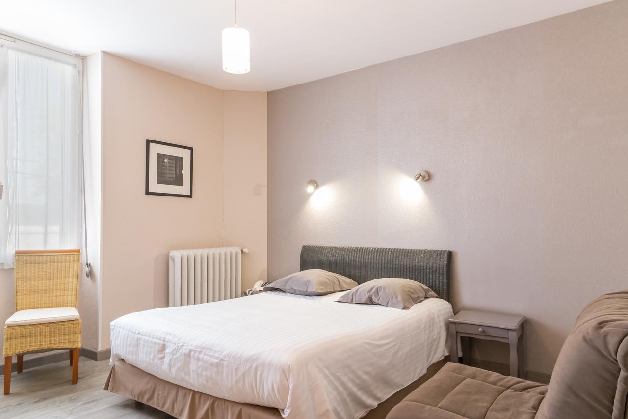 Hotel De La Gare Thouars Εξωτερικό φωτογραφία