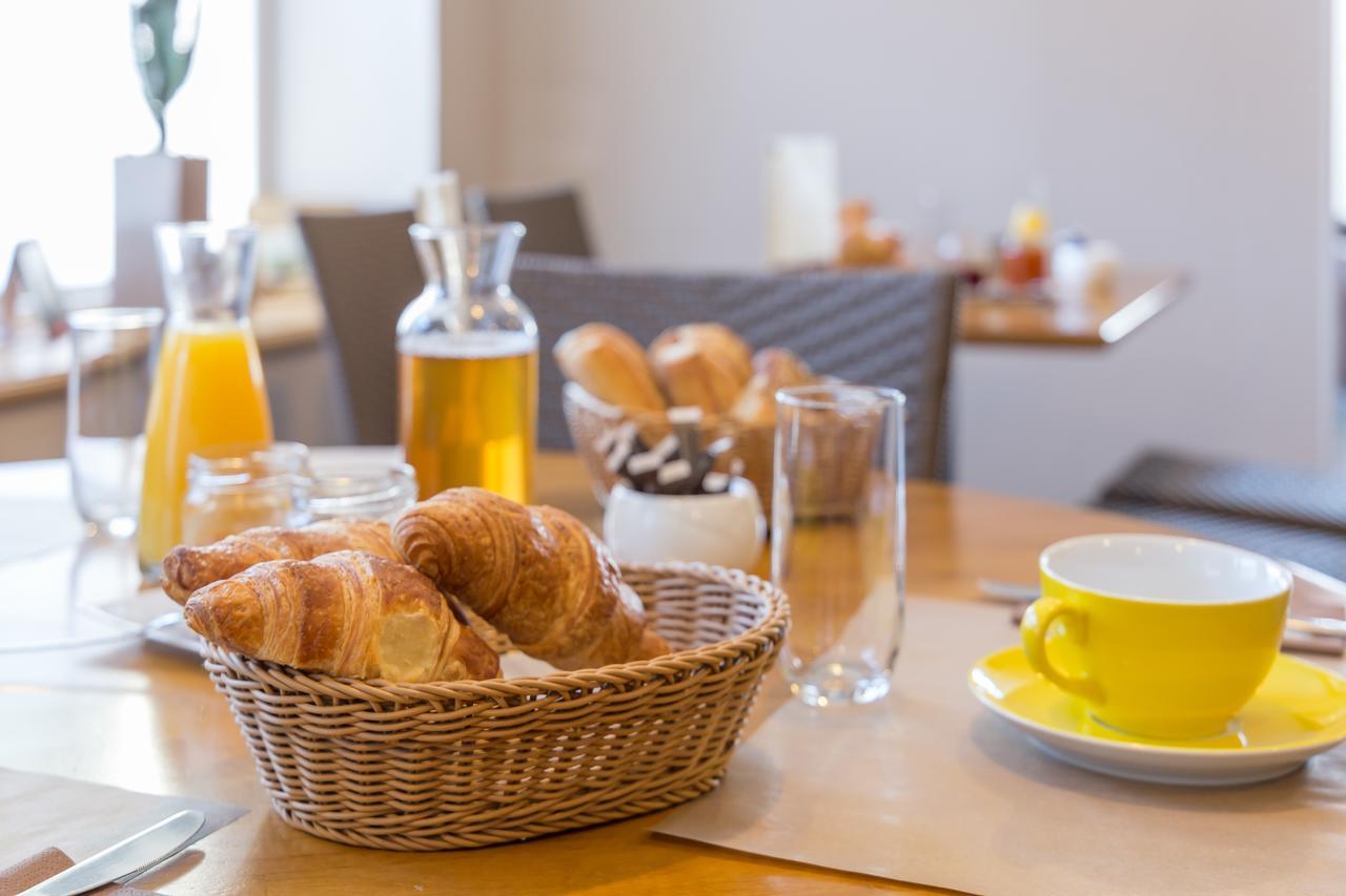 Hotel De La Gare Thouars Εξωτερικό φωτογραφία